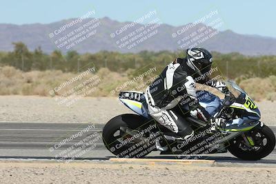 media/Oct-05-2025-CVMA (Sun) [[beeef4f201]]/Race 5-Amateur Supersport Open (Holeshot)/